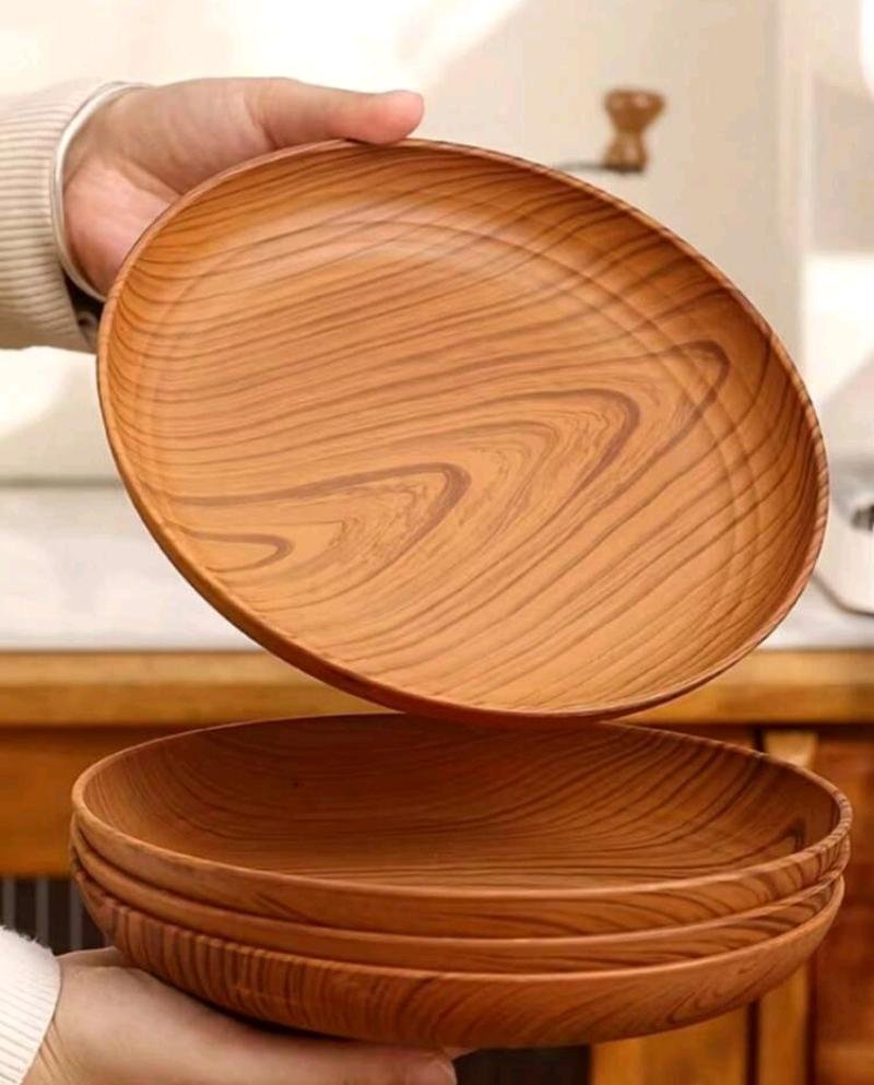 Wood-Grain Round Plate Set - Plastic Dinner Plates